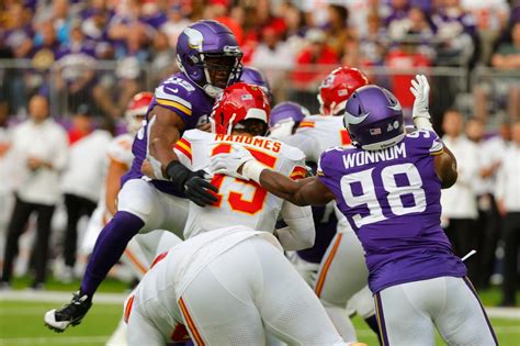 5 things to watch in the Chicago Bears-Minnesota Vikings game — plus our Week 12 predictions
